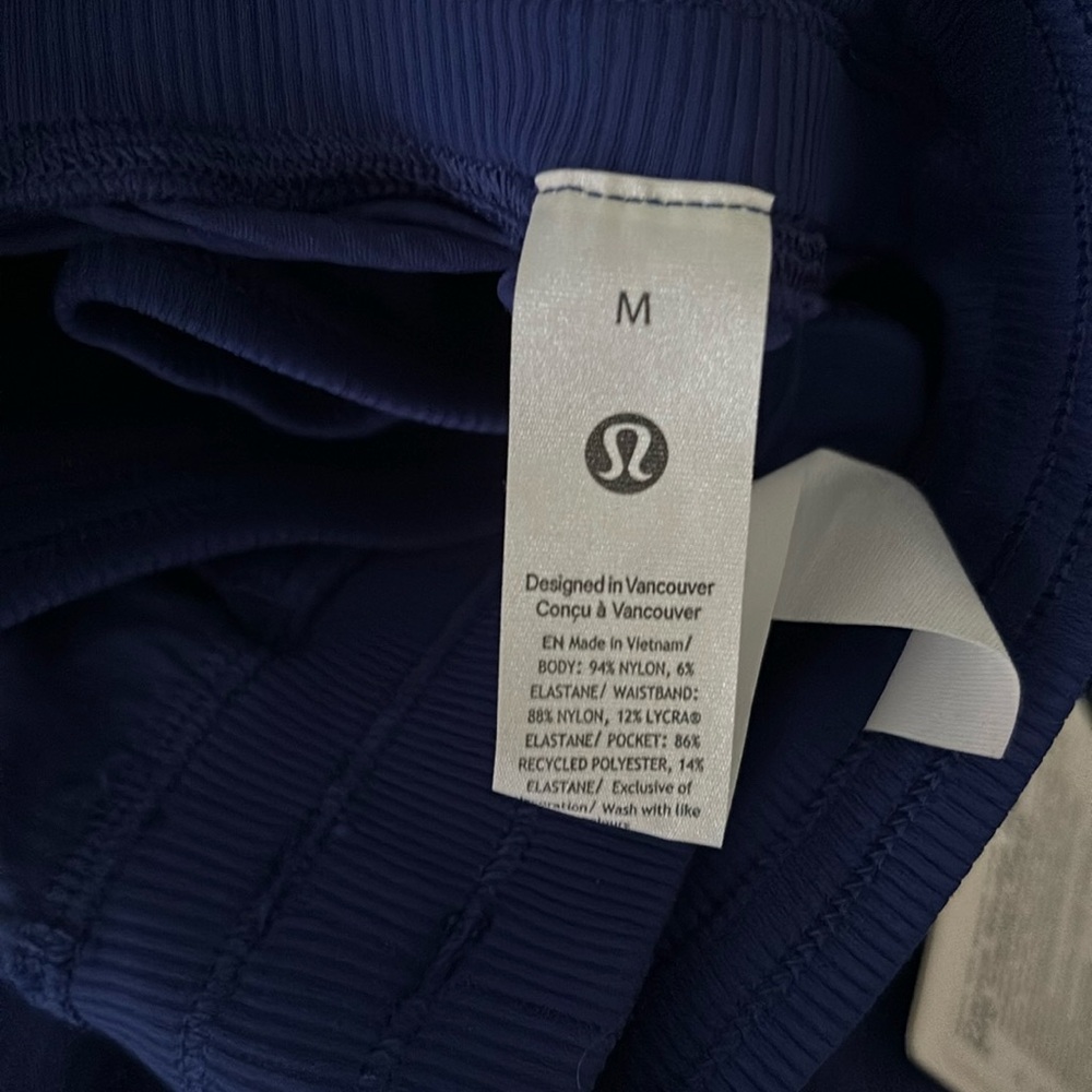 LULULEMON DANCE STUDIO RELAXED FIT MR CARGO PANTS IN LARK SZ M NWT - Picture 11 of 11
